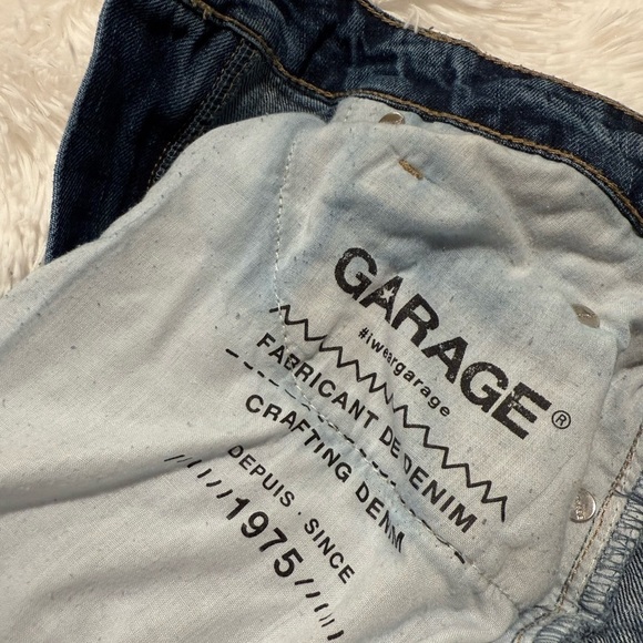 Garage Denim Women’s Festival Short Med Blue Denim Size 11 Distressed - Picture 3 of 6